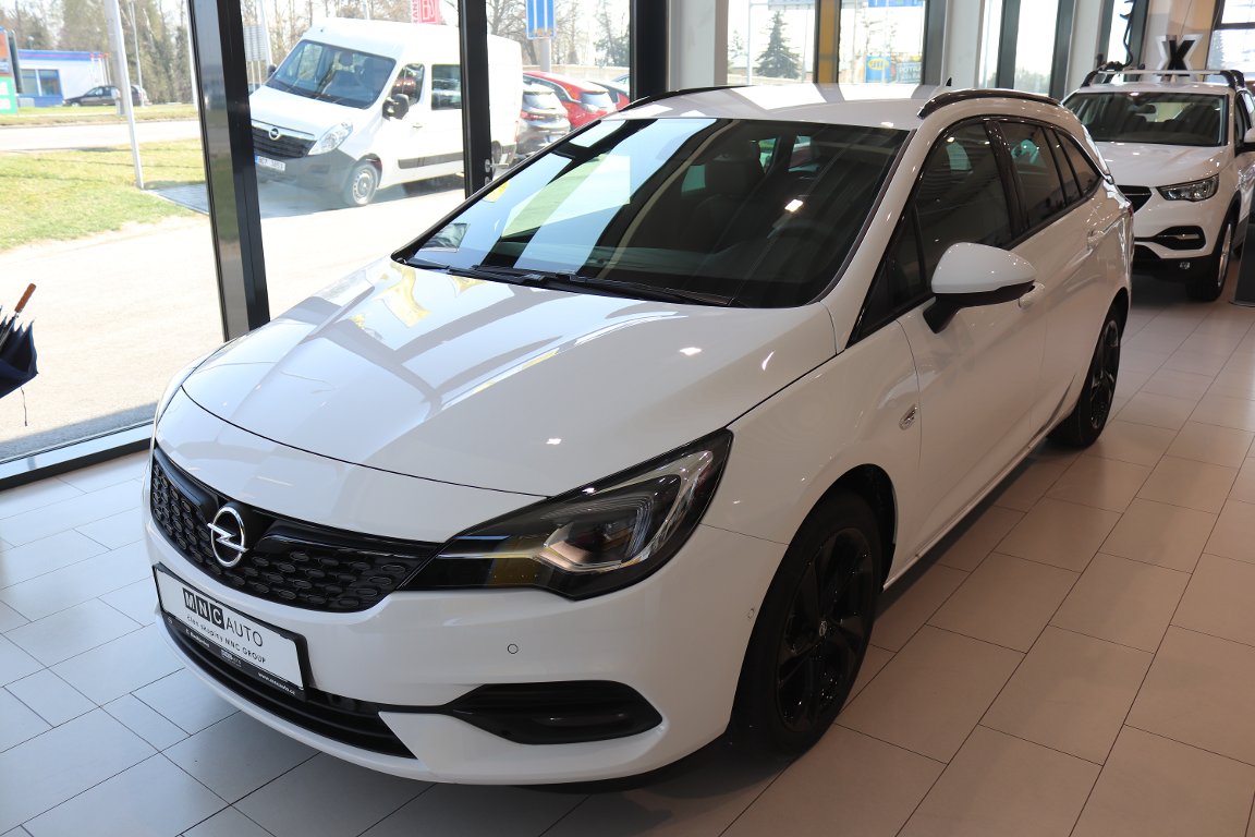 Opel Astra ST Elegance 1.2T 96kW MT6 Opel Astra