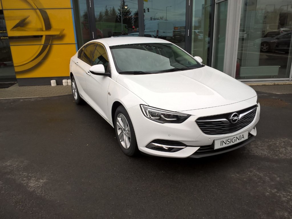 Opel Insignia INNOVATION 2.0CDTI 125kW AT8 Opel Insignia