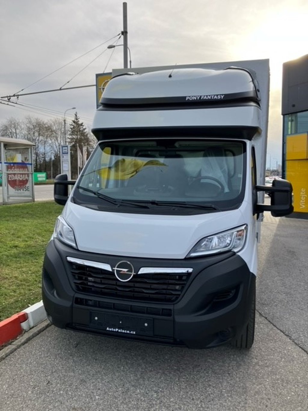 Opel Movano 10 palet, spací nástavba Pony Opel Movano