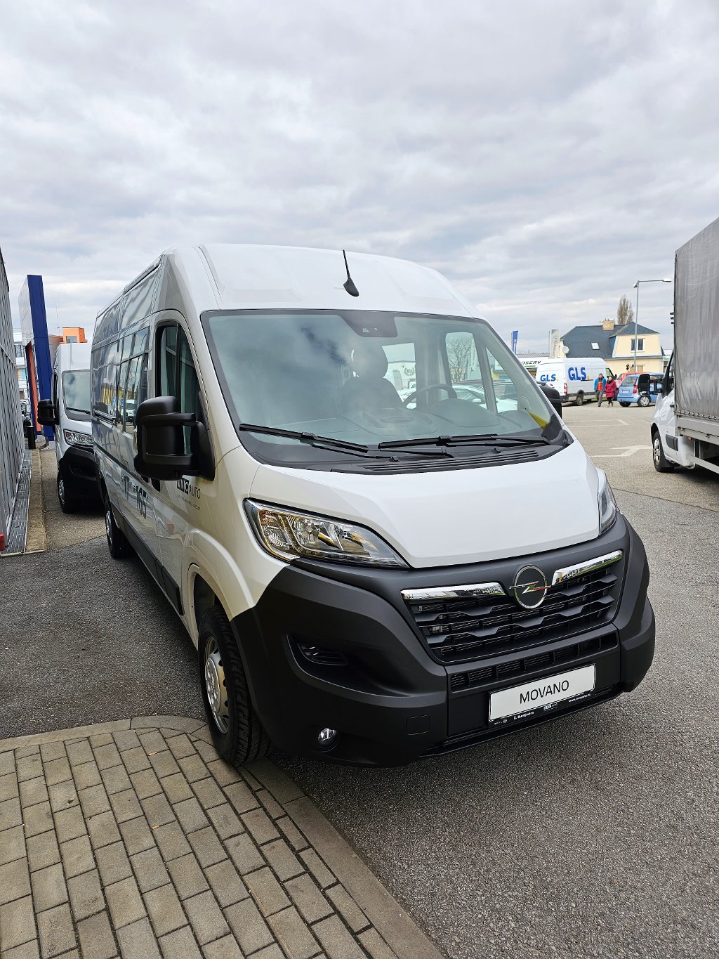 Opel Movano