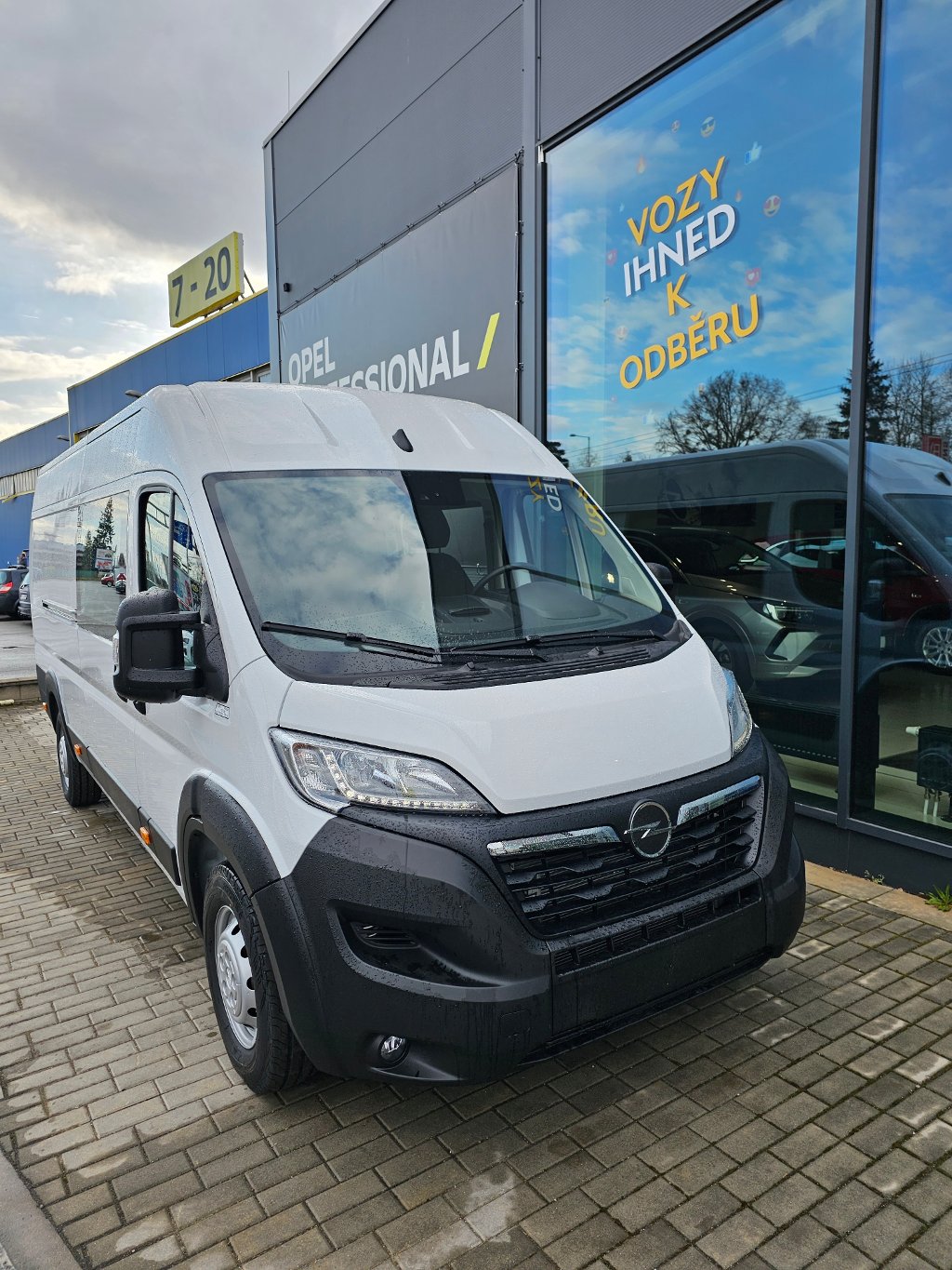Opel Movano