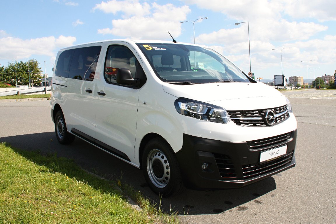 Opel Vivaro COMBI M 2.0 D 110 KW 8 MÍST Opel Vivaro