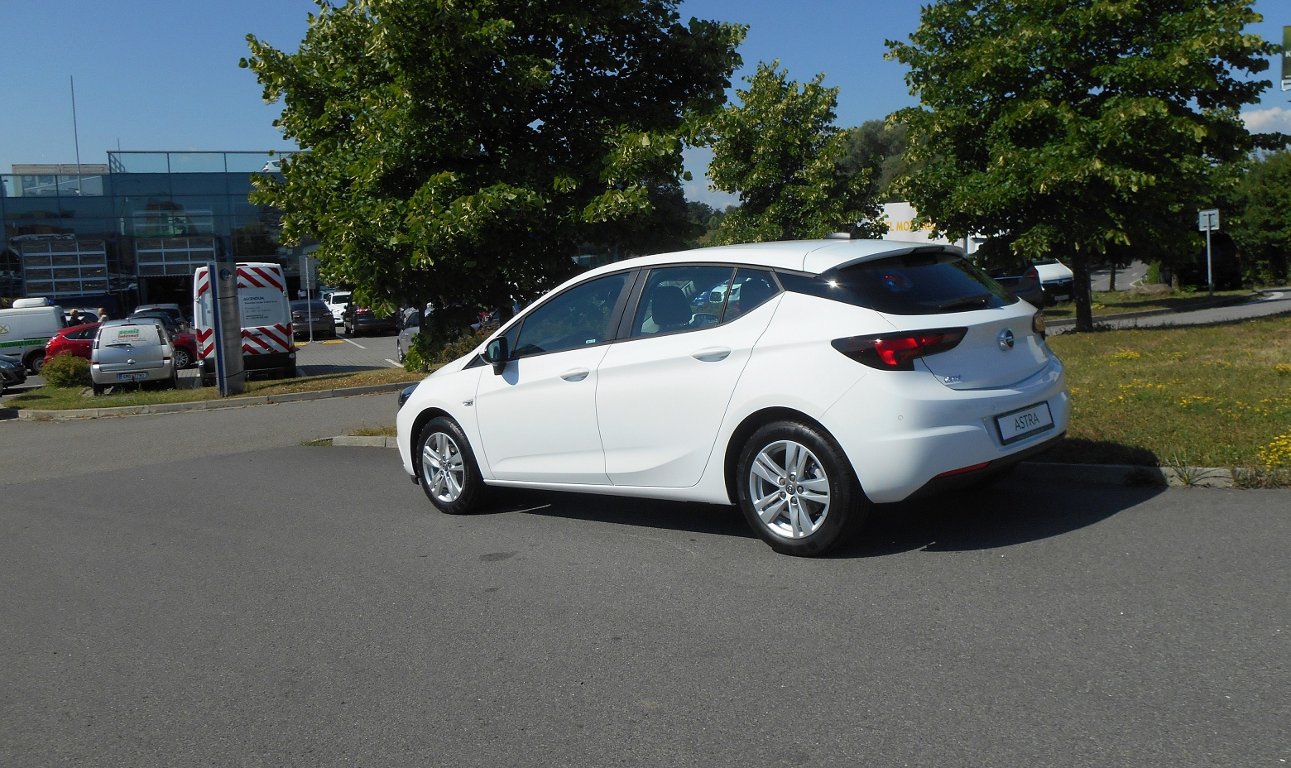 Opel Astra K 1.4 TURBO Smile 5dv. Opel Astra