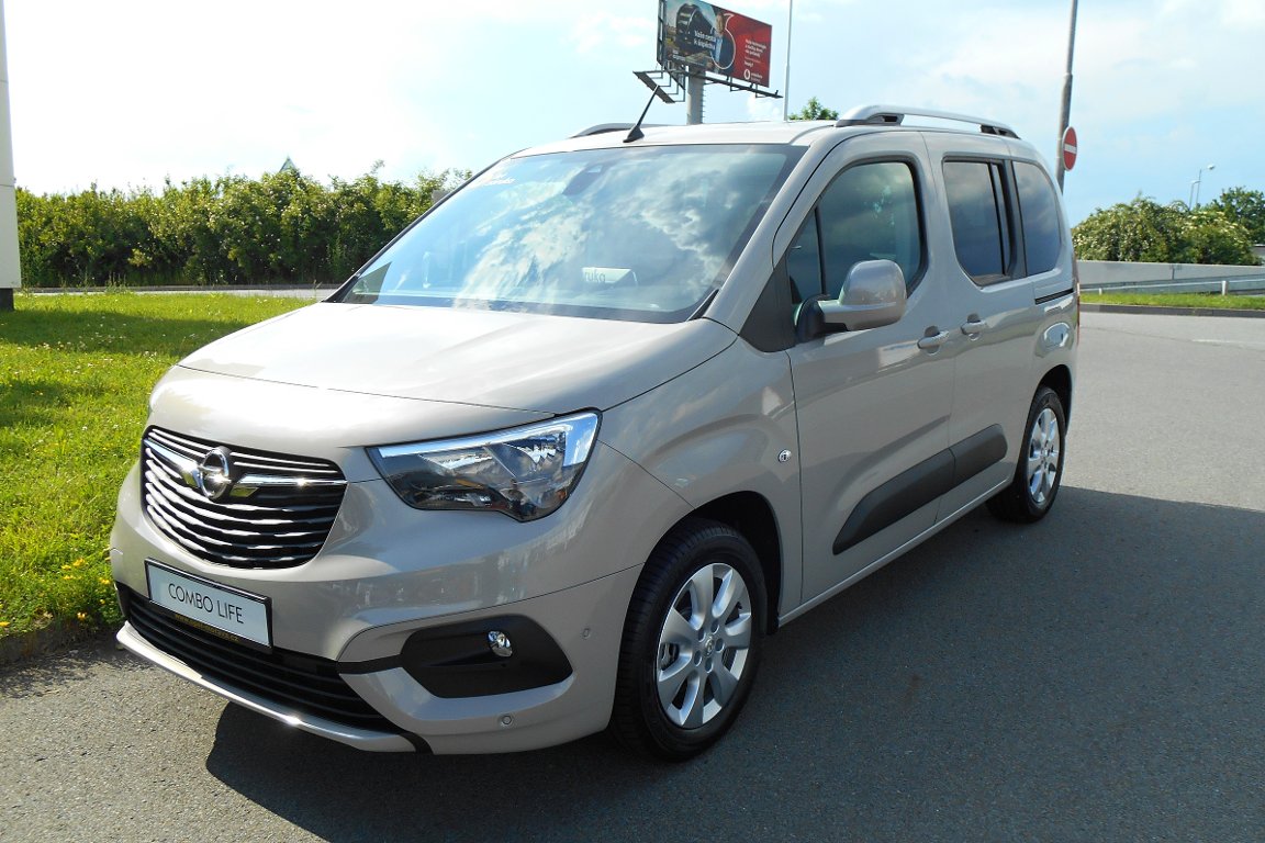 Opel Combo LIFE 1.2T L1 ENJOY MT6 Opel Combo