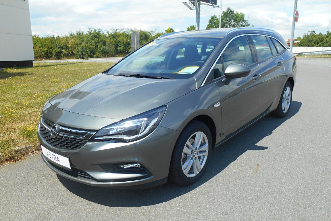 Opel Astra 1.6 CDTi Innovation ST Opel Astra