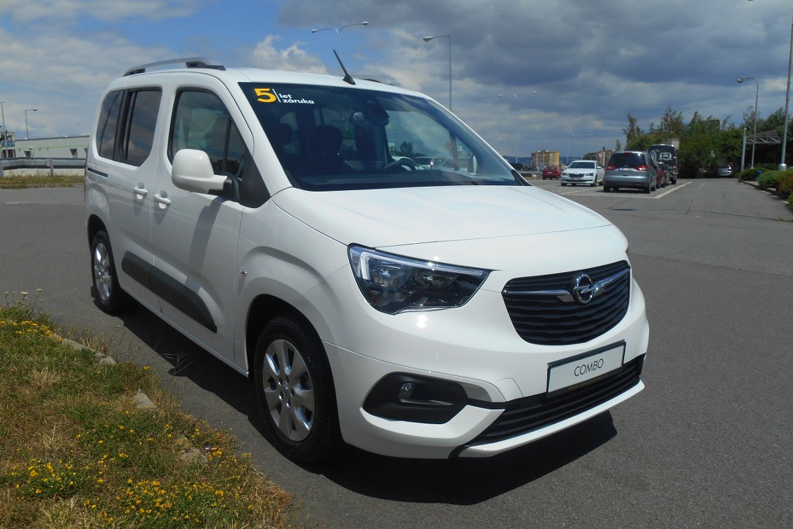 Opel Combo LIFE 1.5 DTH L1 ENJOY AT8 Opel Combo