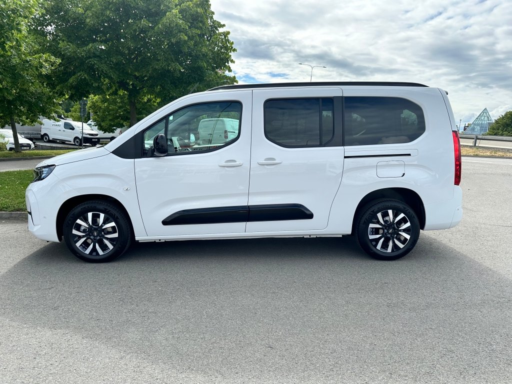 Opel Combo 1.5 CDTi 131k Elegance+ L2 MT6 Opel Combo