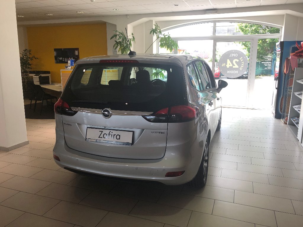 Opel Zafira Zafira 5-door Zafira D 16 SHJ Opel Zafira