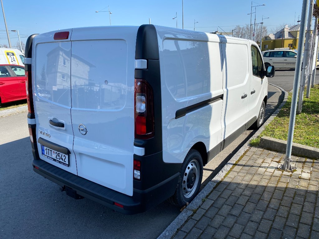 Opel Vivaro L2H1 2.9T Van Opel Vivaro