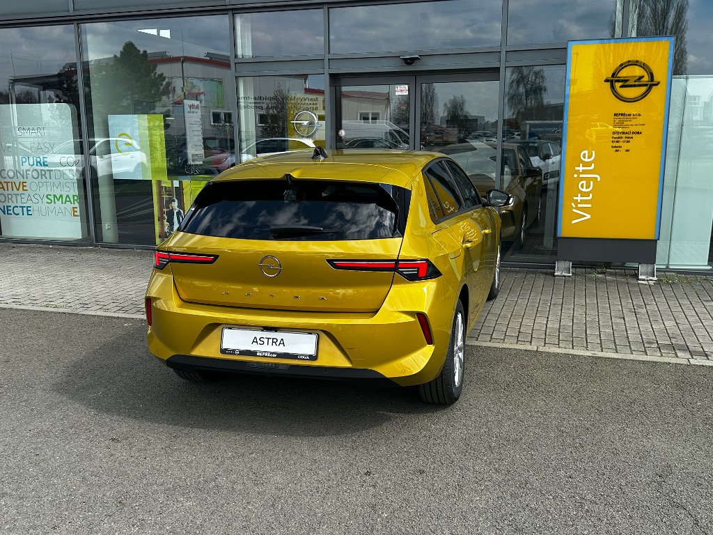 Opel Astra Edition HB 1.2 TURBO Opel Astra