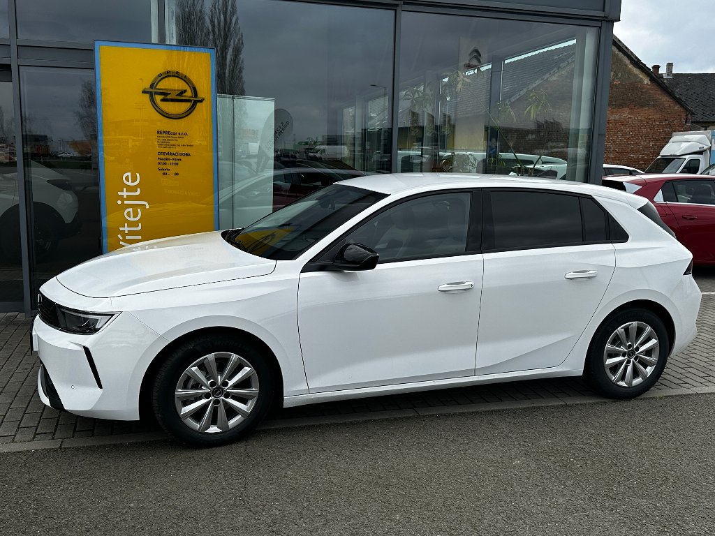 Opel Astra Edition HB 1.2 TURBO Opel Astra