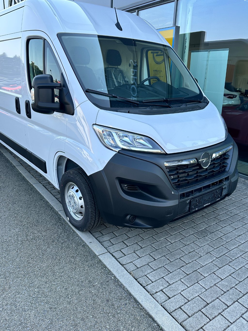 Opel Movano Van 3500 L3H2 2.2 (121kW/165k) Opel Movano