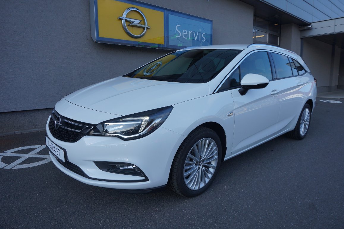 Opel Astra INNOVATION ST 1.4T MT6 Opel Astra