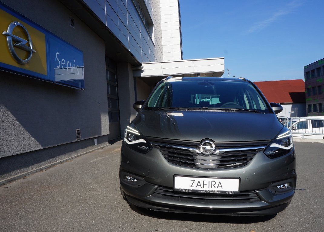 Opel Zafira INNOVATION 7 míst 2.0 125kW Opel Zafira