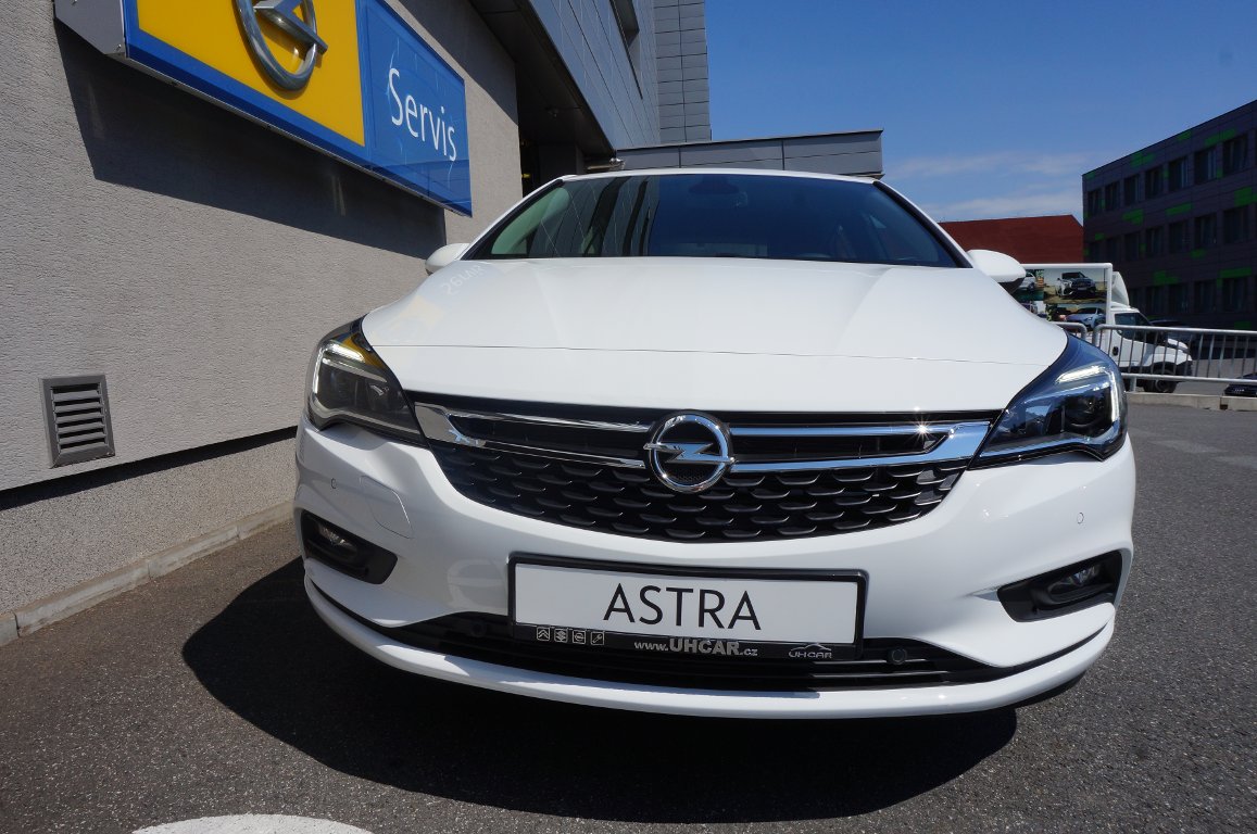 Opel Astra HB ENJOY 1.4T 92kW Opel Astra