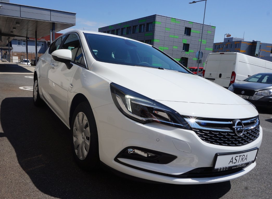 Opel Astra HB ENJOY 1.4T 92kW Opel Astra