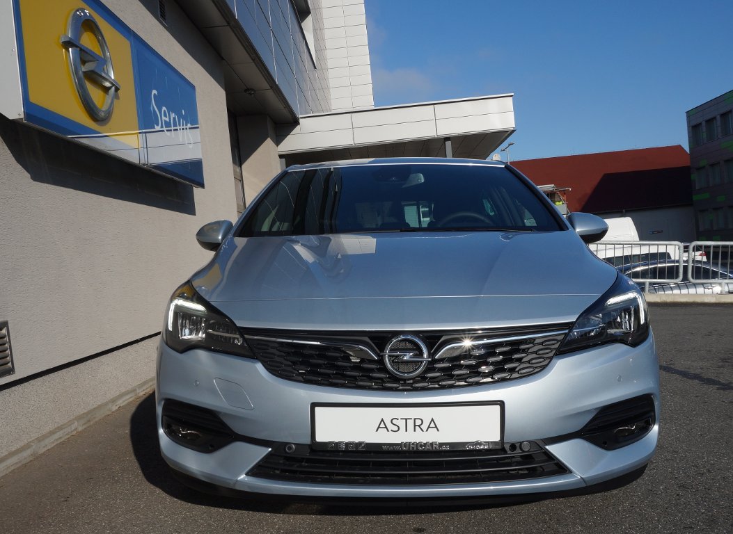 Opel Astra GS Line 1.2 T 96kW Opel Astra