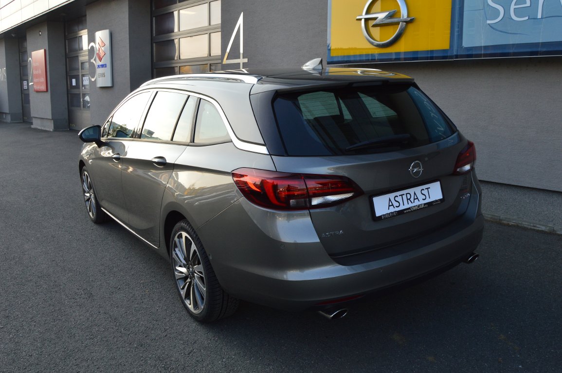 Opel Astra ST INNOVATION 1.6 Turbo Opel Astra