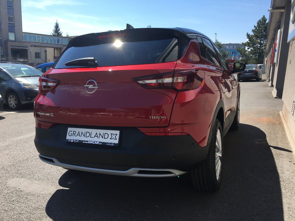 Opel Grandland X INNOVATION 1.2T AT6 Opel Grandland X