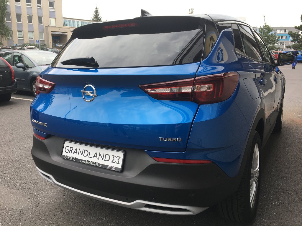Opel Grandland X INNOVATION 1.2T MT6 Opel Grandland X