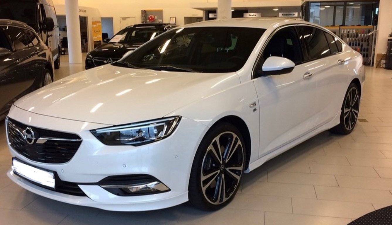 Opel Insignia GS INNOVATION 2.0T 4X4 AT8 Opel Insignia