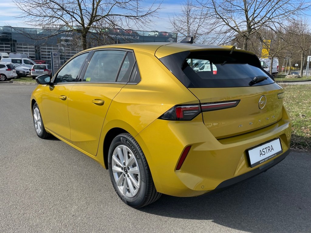 Opel Astra Edition 1.2 T 81kW MT6 Opel Astra