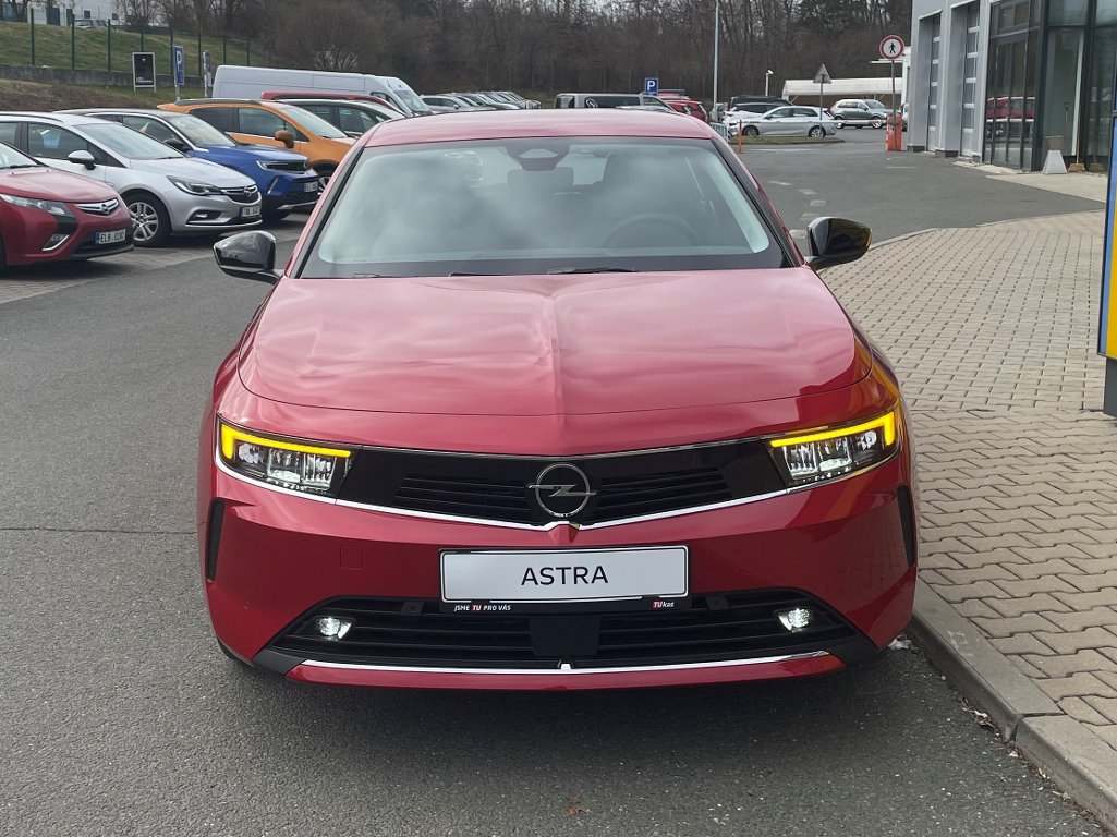 Opel Astra Edition 1.2T (81kW/110hp) MT6 Opel Astra