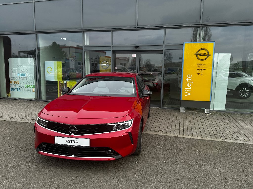 Opel Astra Elegance HB 1.2 TURBO Opel Astra