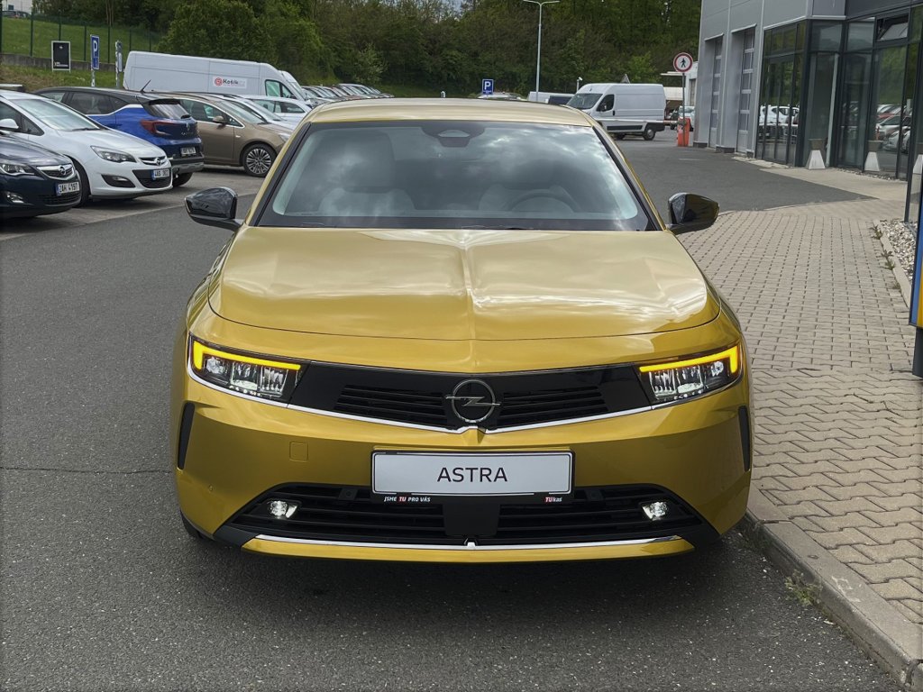 Opel Astra Elegance 1.2T 96kW AT8 Opel Astra