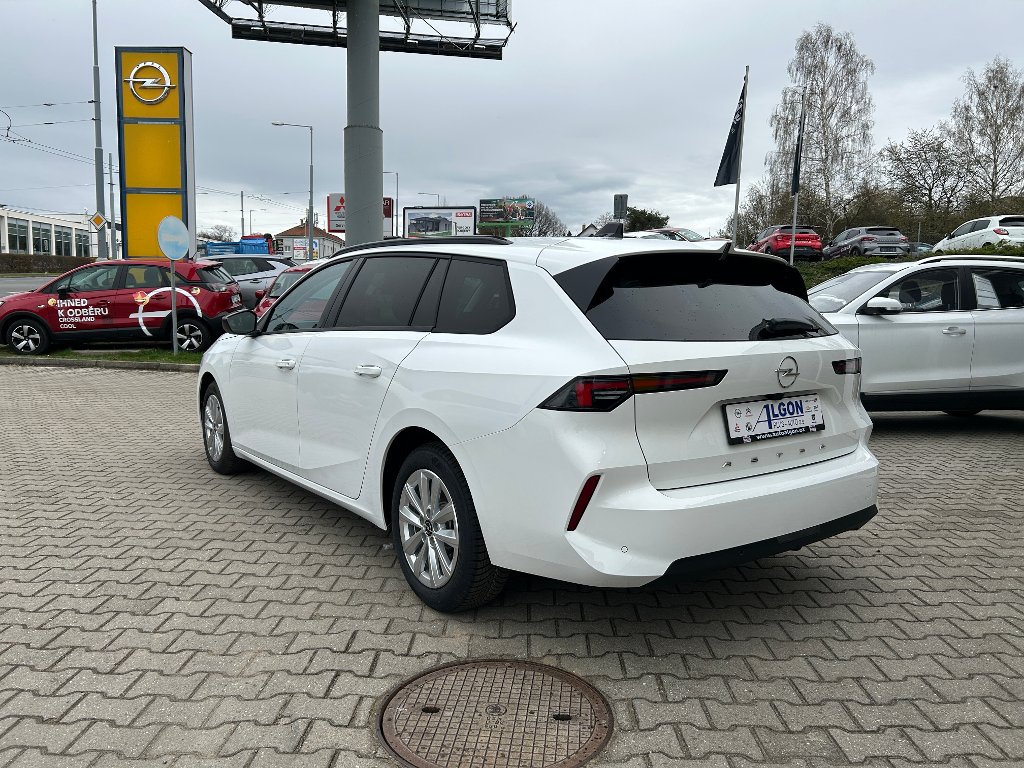 Opel Astra ST Edition 1,2 Turbo 81kW MT6 Opel Astra