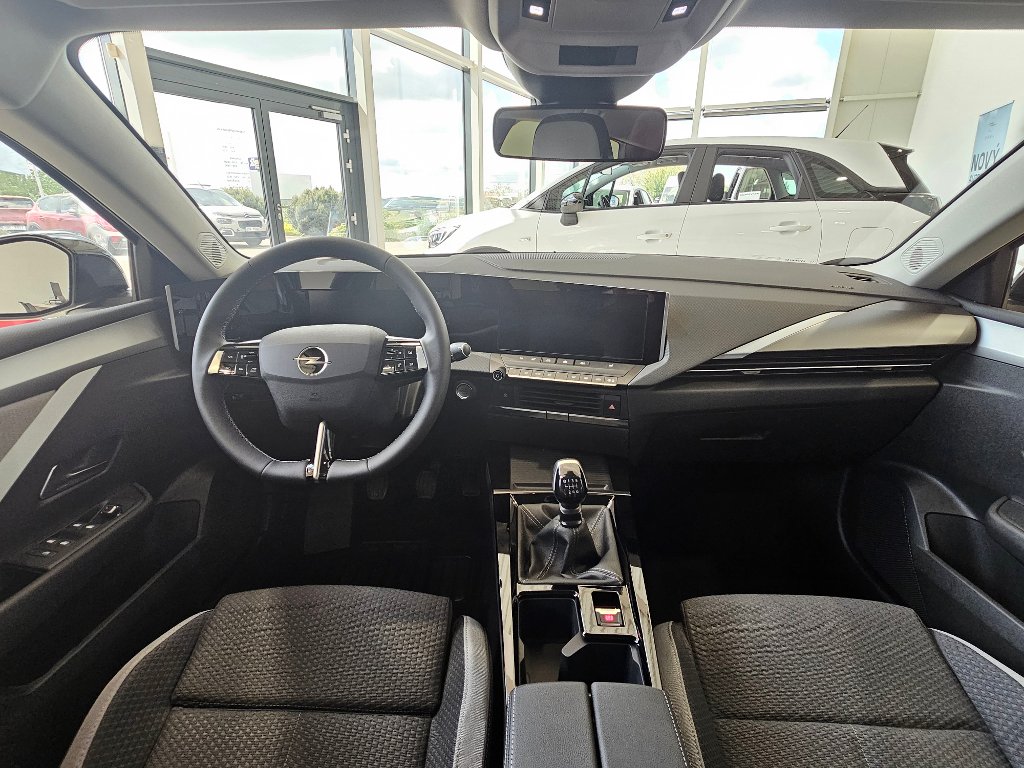 Opel Astra ST HIT EDIT 1.2 TURBO 130k MT6 Opel Astra