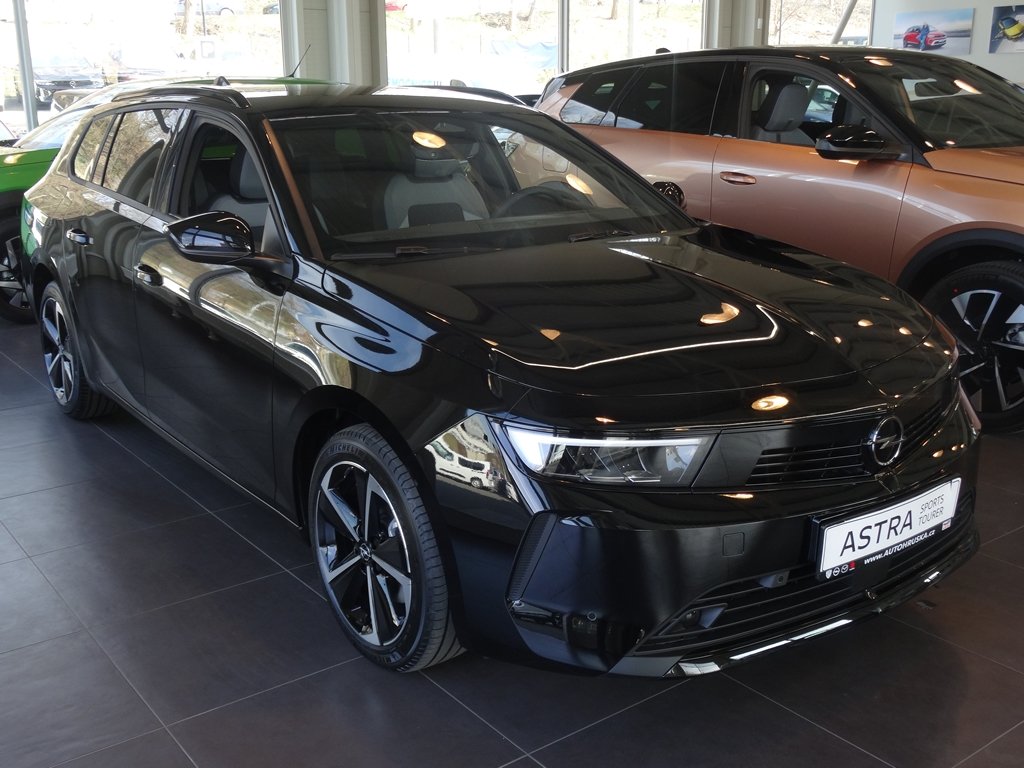 Opel Astra ST GS Line 1.2T 130k A8 Opel Astra