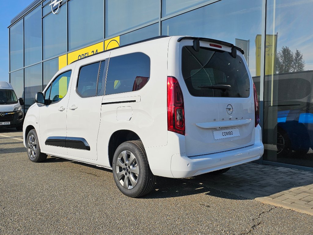Opel Combo Eleg.Plus L2-1,5 CDTi AT8 Opel Combo